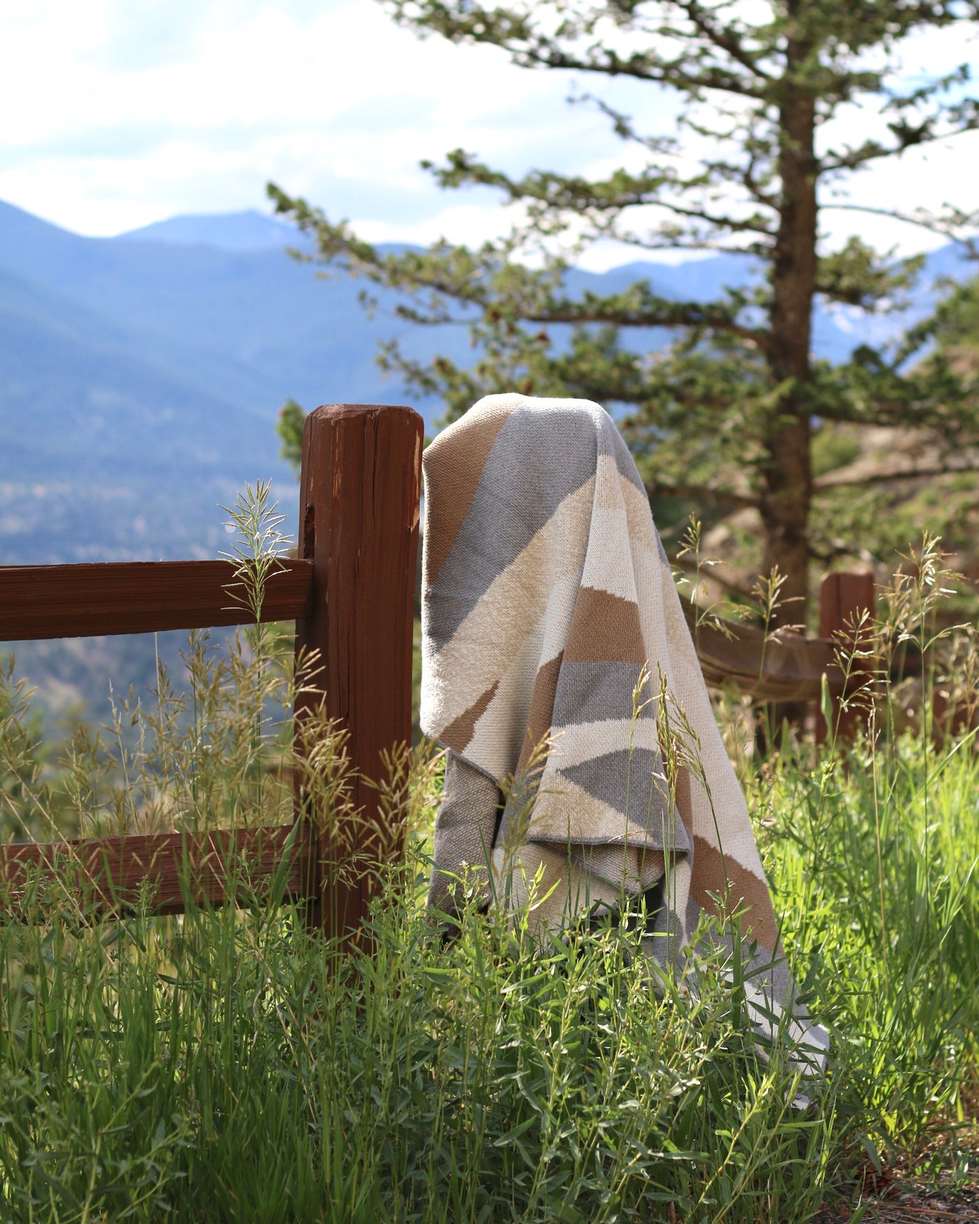 Wavy Lines Cotton Throw in the Mountains