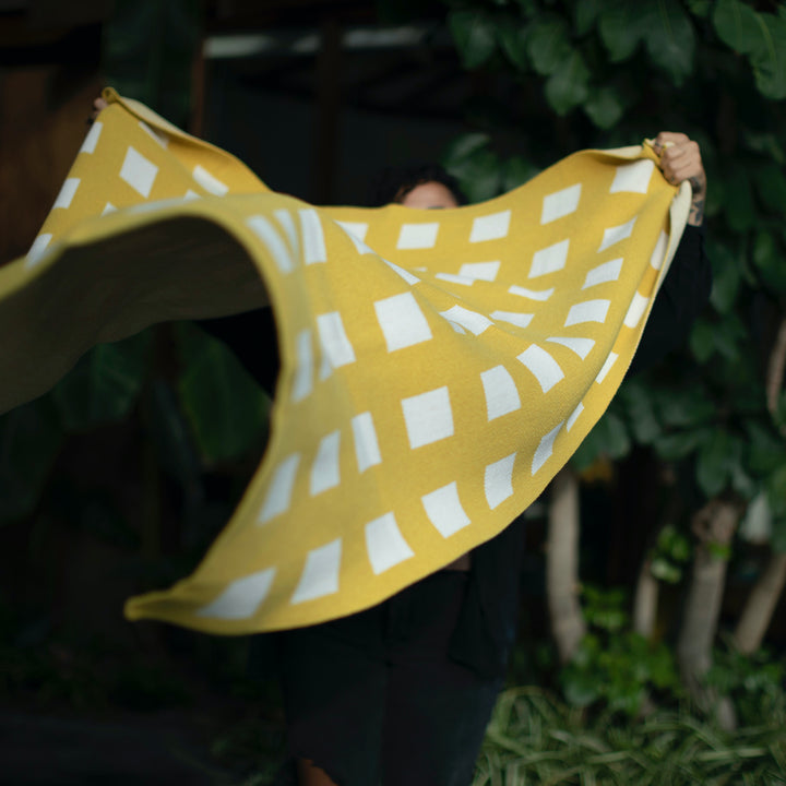 Off the Grid Throw Blanket in Citrine