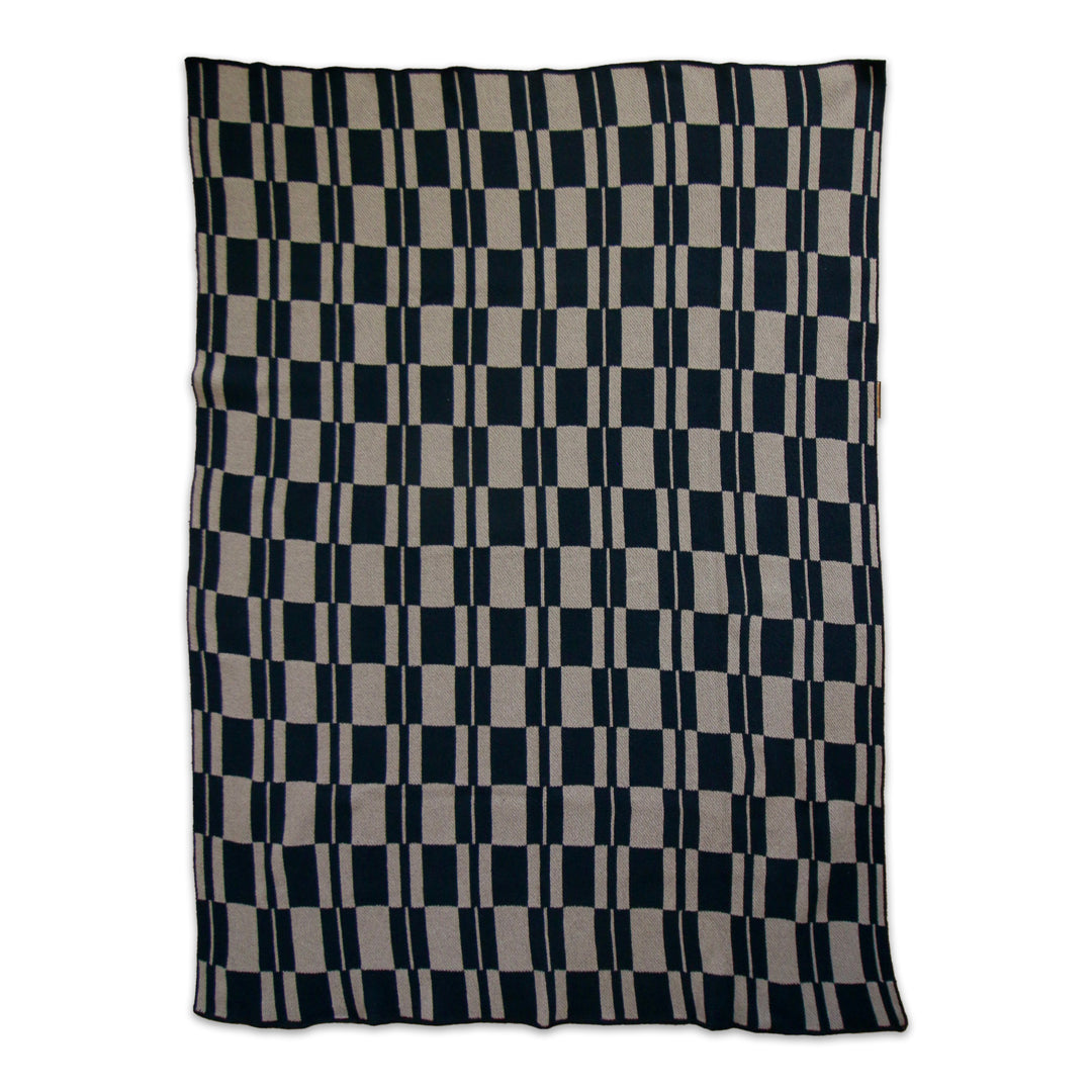 Patterned cotton blanket in black and taupe