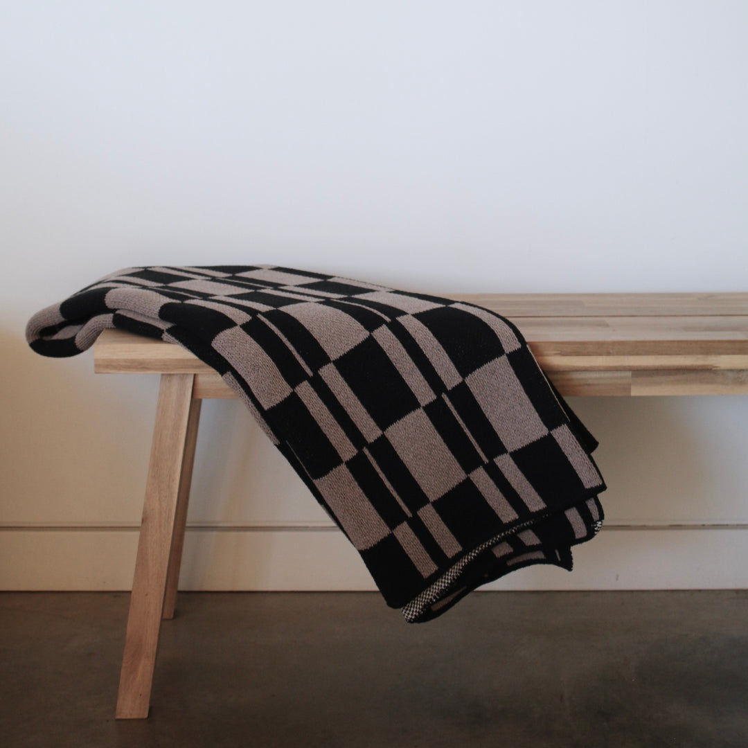 Otto Throw Blanket in Mushroom